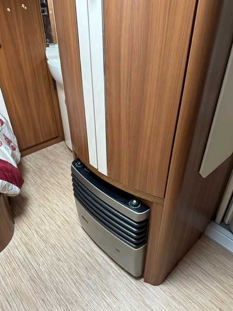 причеп дача HOBBY 460