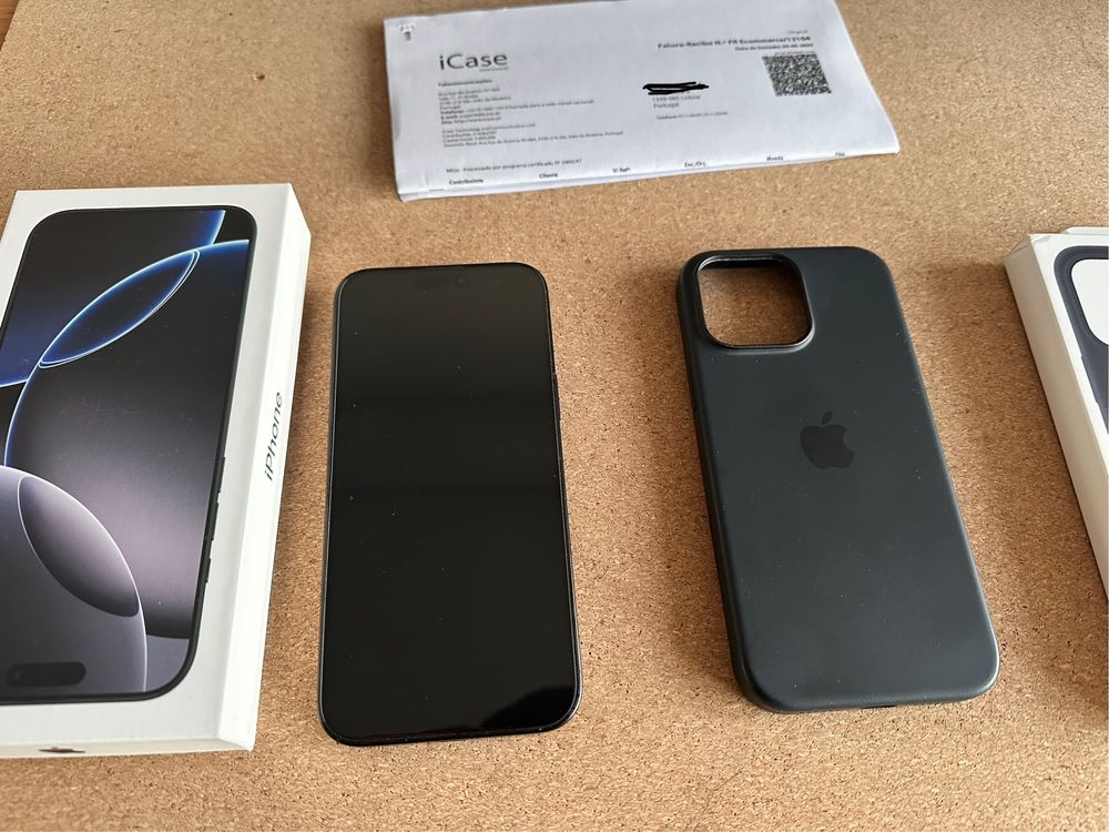 iPhone 16 Pro Max 256GB - Black Titanium