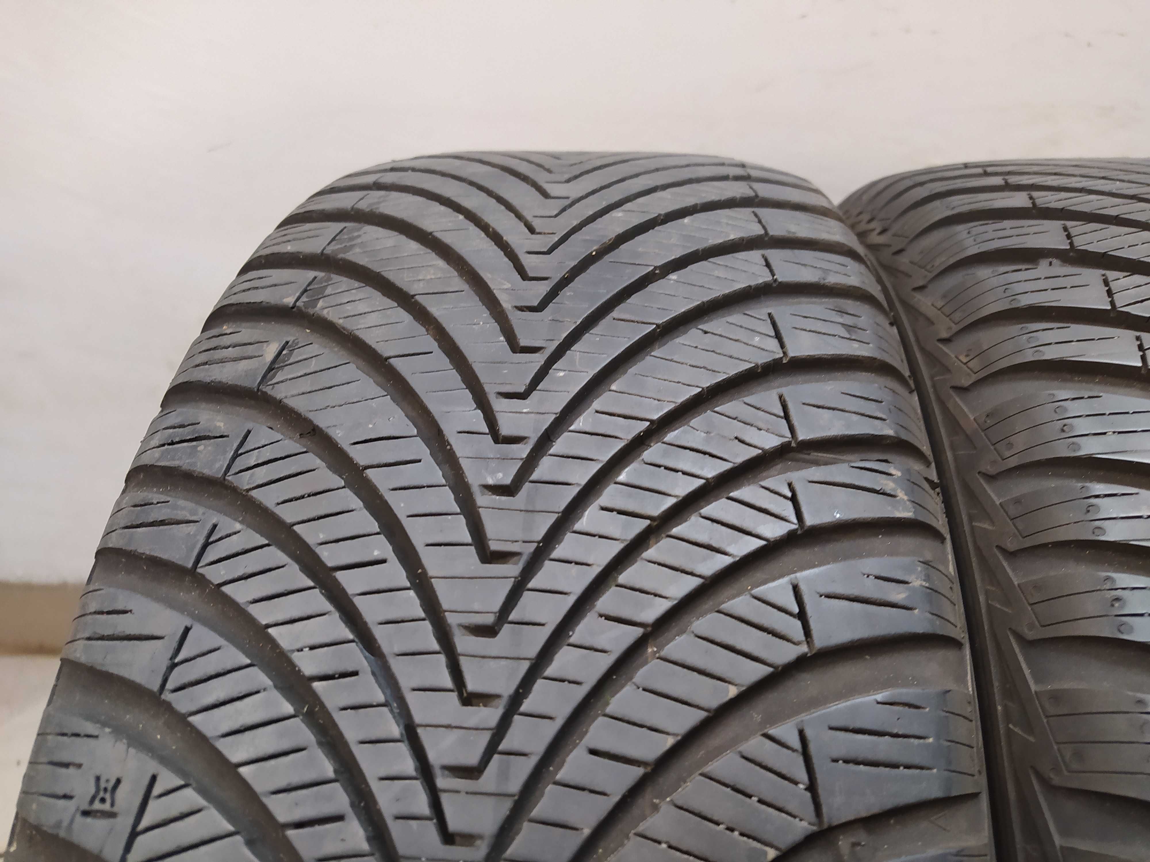 2x225/45R18 Kumho Solus 4S HA32, 2021 rok