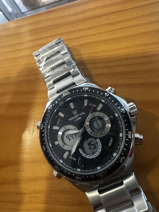 Relogio Martyn Line