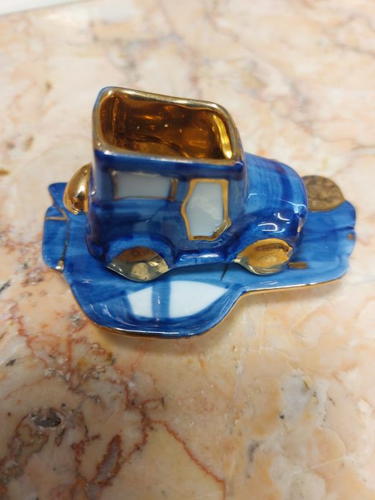 Conjunto de 2 miniaturas em porcelana