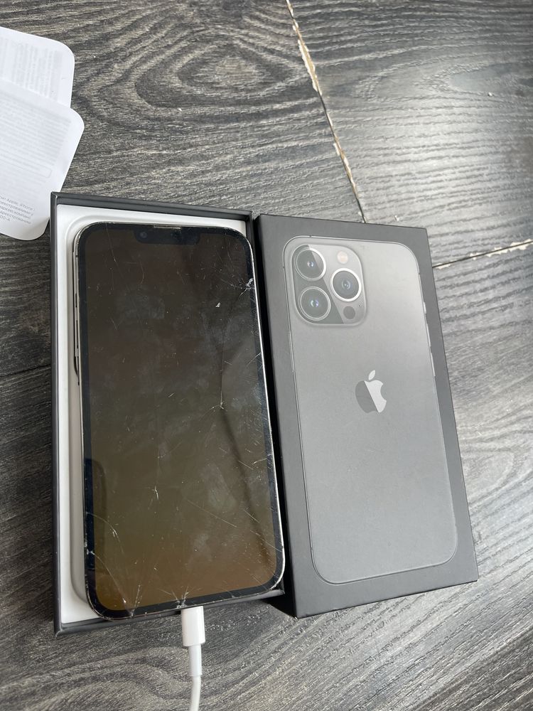Продам icloud lock iphone 13 pro 128gb битий зі сторін