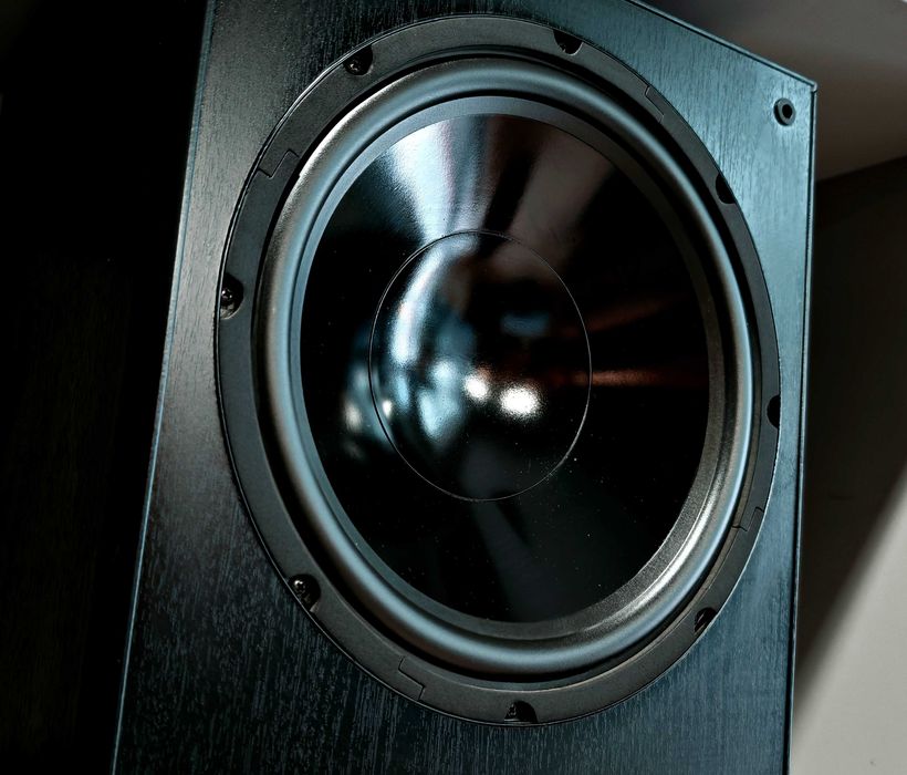 Potężny Aktywny Subwoofer MAGNAT Monitor Supreme SUB 300A 12' Czarny