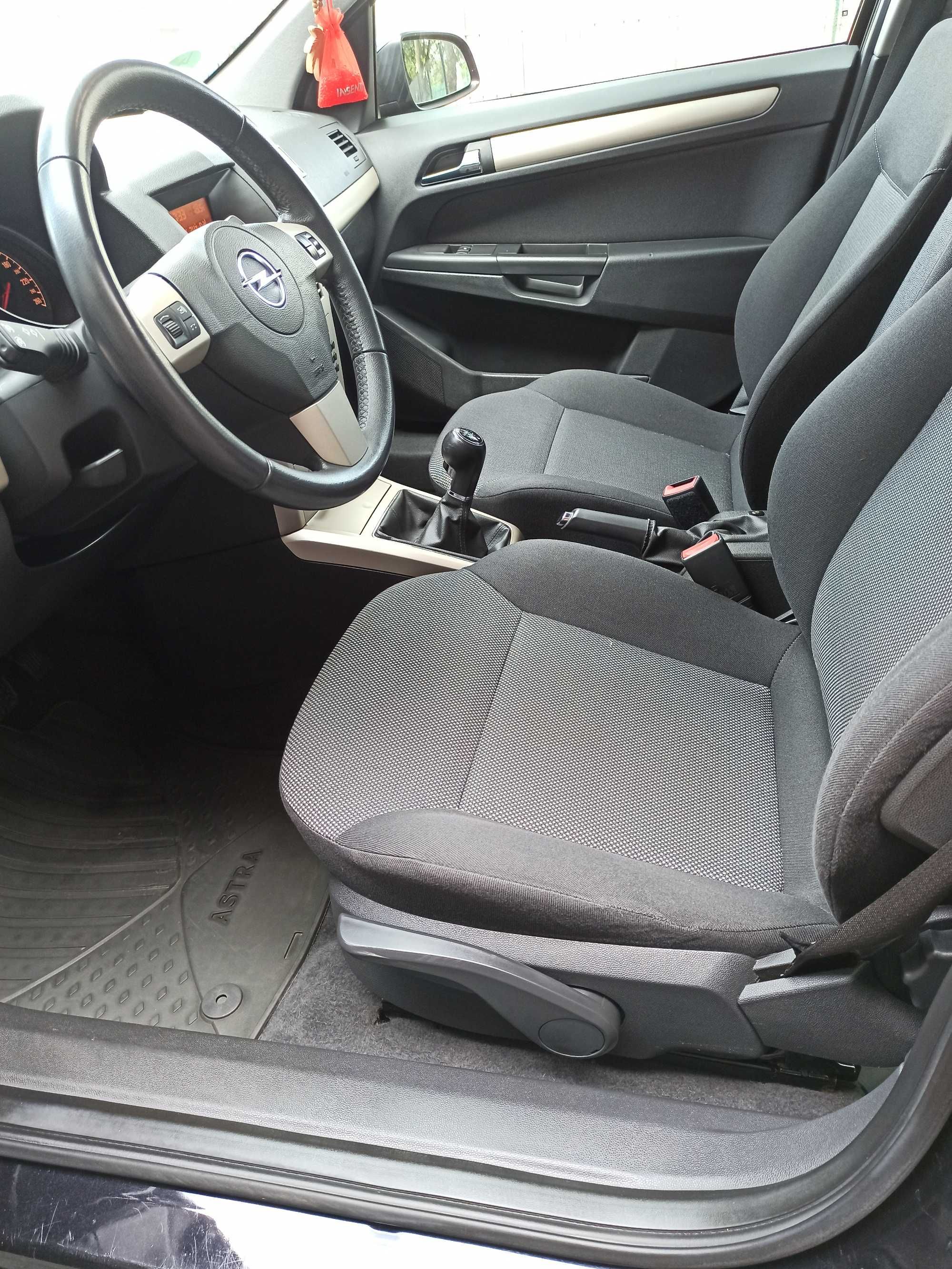 Opel Astra 1,6,115 km, 1-y właściciel w  Polsce, bezwypadkowy, lpg.