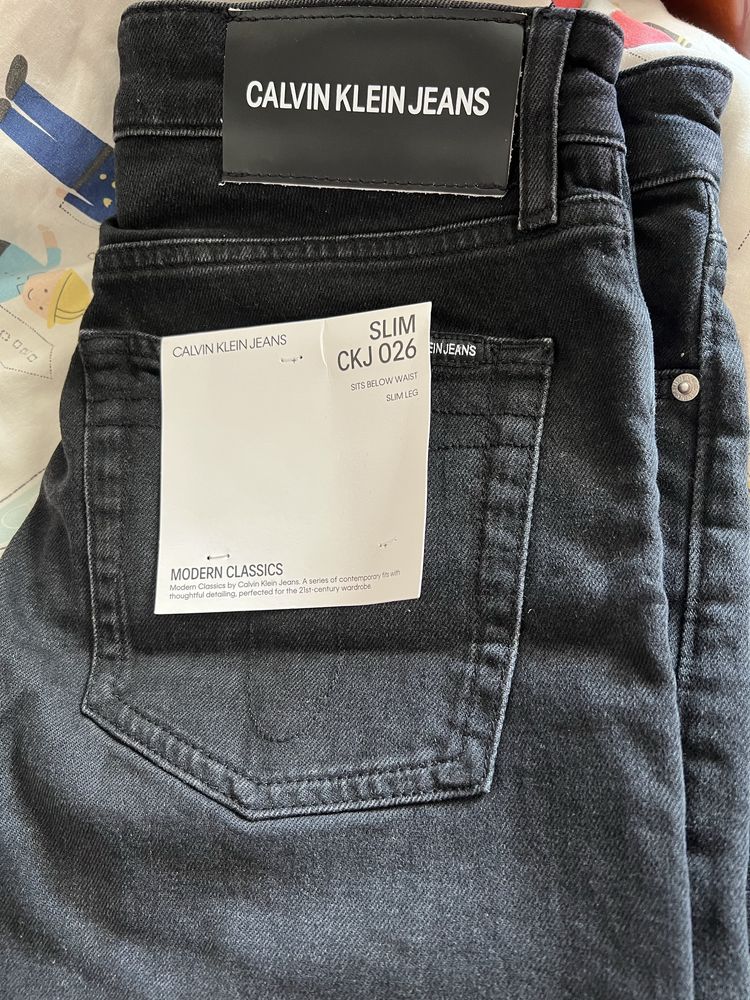 Джинсы Calvin Klein р. S-M новые
