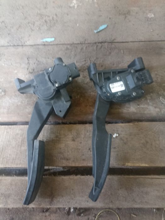 Педаль газа на Опель