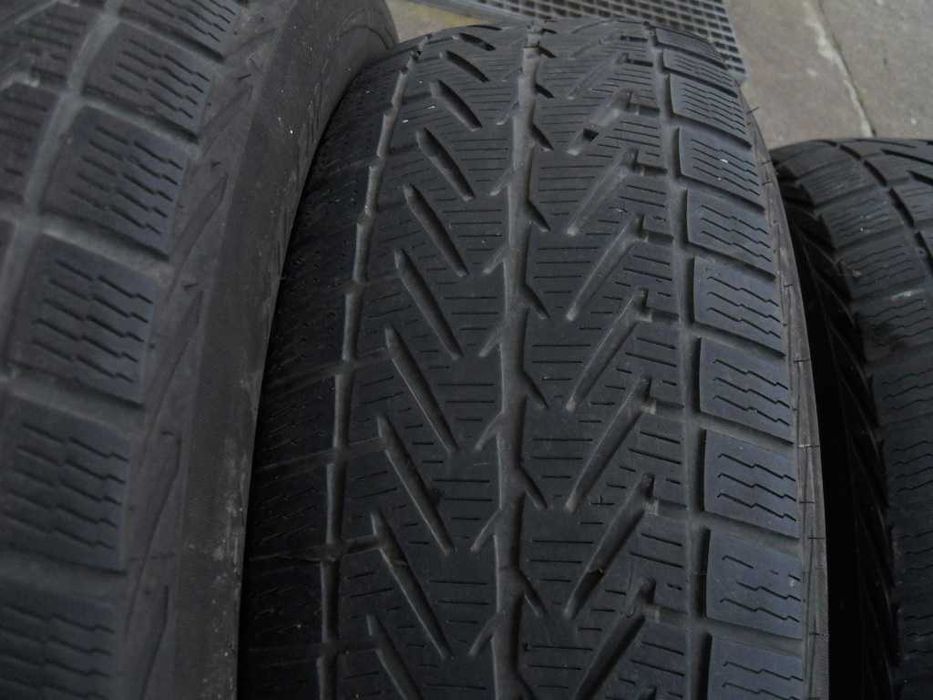 2 opony zimowe VREDESTEIN 215/65 R16 98H (2x5mm)