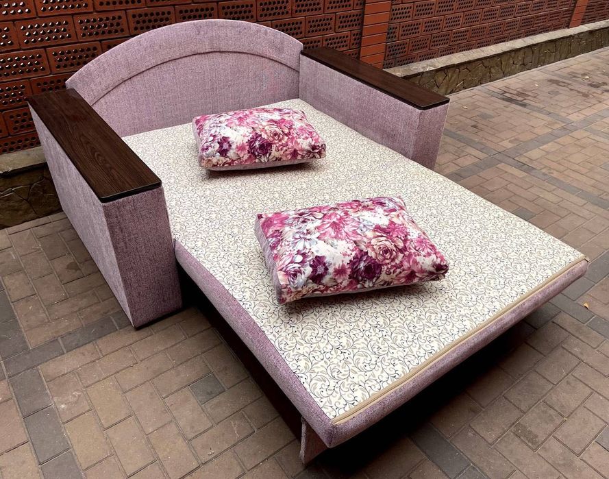 Диван «Мілена»з підлокітниками-тумбами  із спальним місцем 130 см