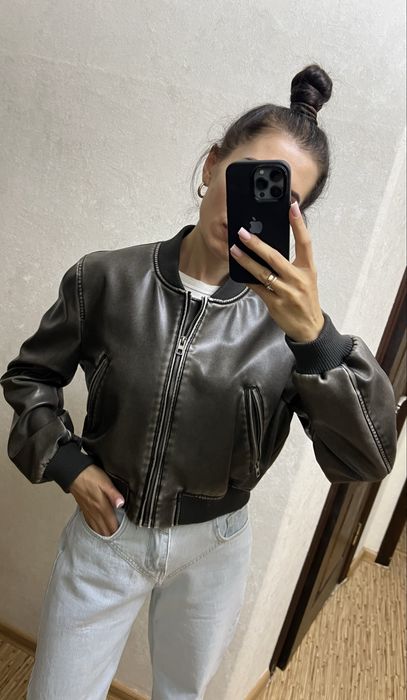 Жіночий бомбер Zara в розмірі M