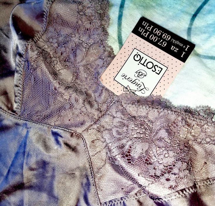 ESOTIQ top koszulka bluzeczka z koronką, Nowa z metką. Xs S