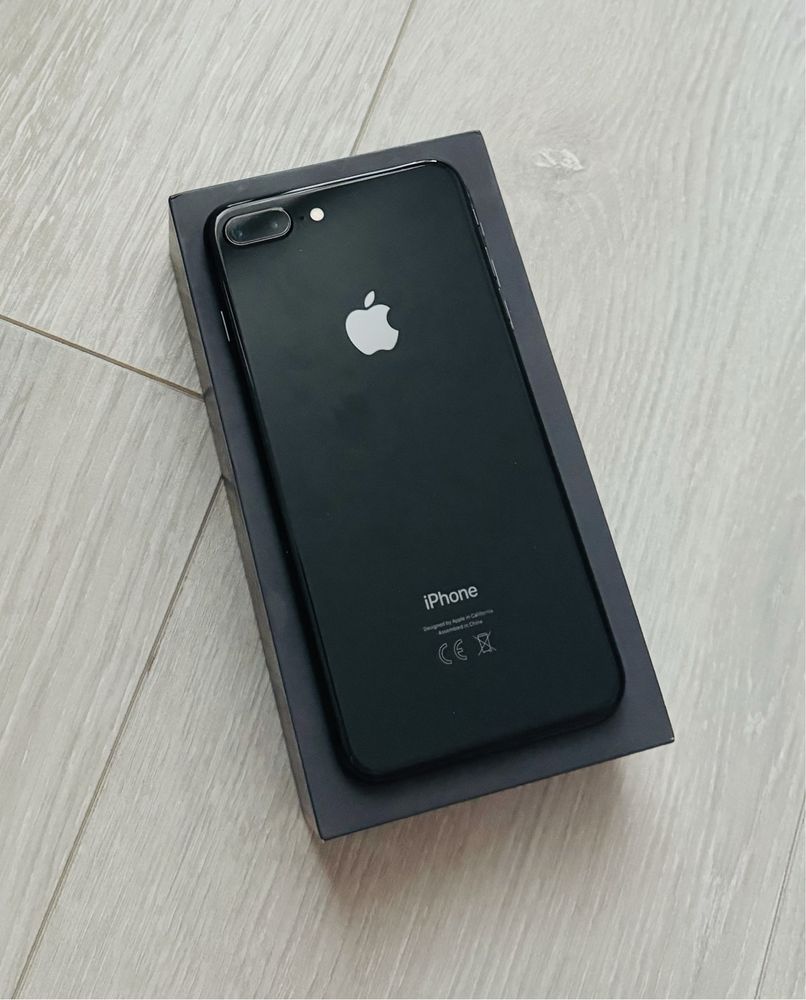 Продам IPhone 8 Plus
