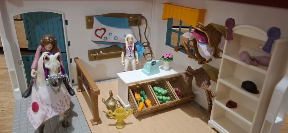 Schleich Sklep z artykułami dla koni