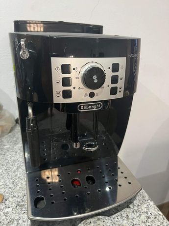 Máquina de café DELONGHI