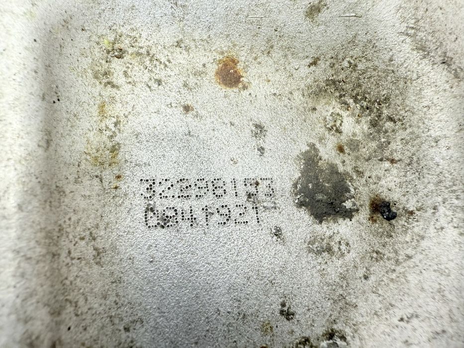 Volvo S60 3 III V60 2 II wahacz dolny lewy prawy 18-25