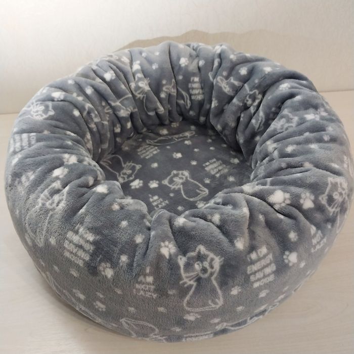 Лежанка для котов со съемным чехлом (новая)