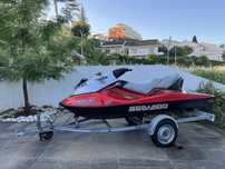 Mota de Água Sea-Doo GTX com atrelado