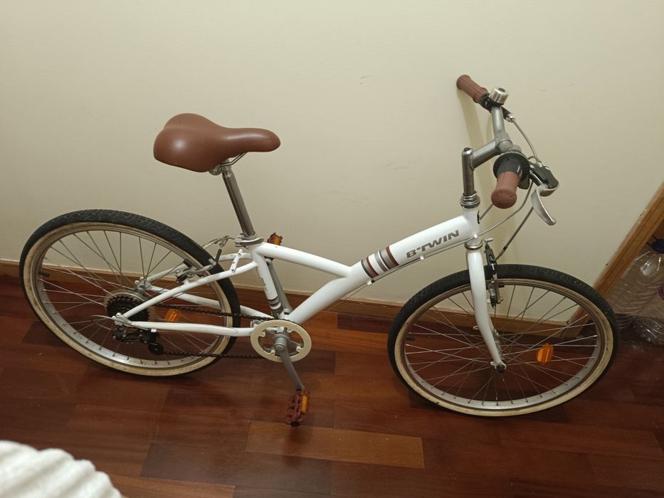 Bicicleta B-Twim usada de marcha, aro 24