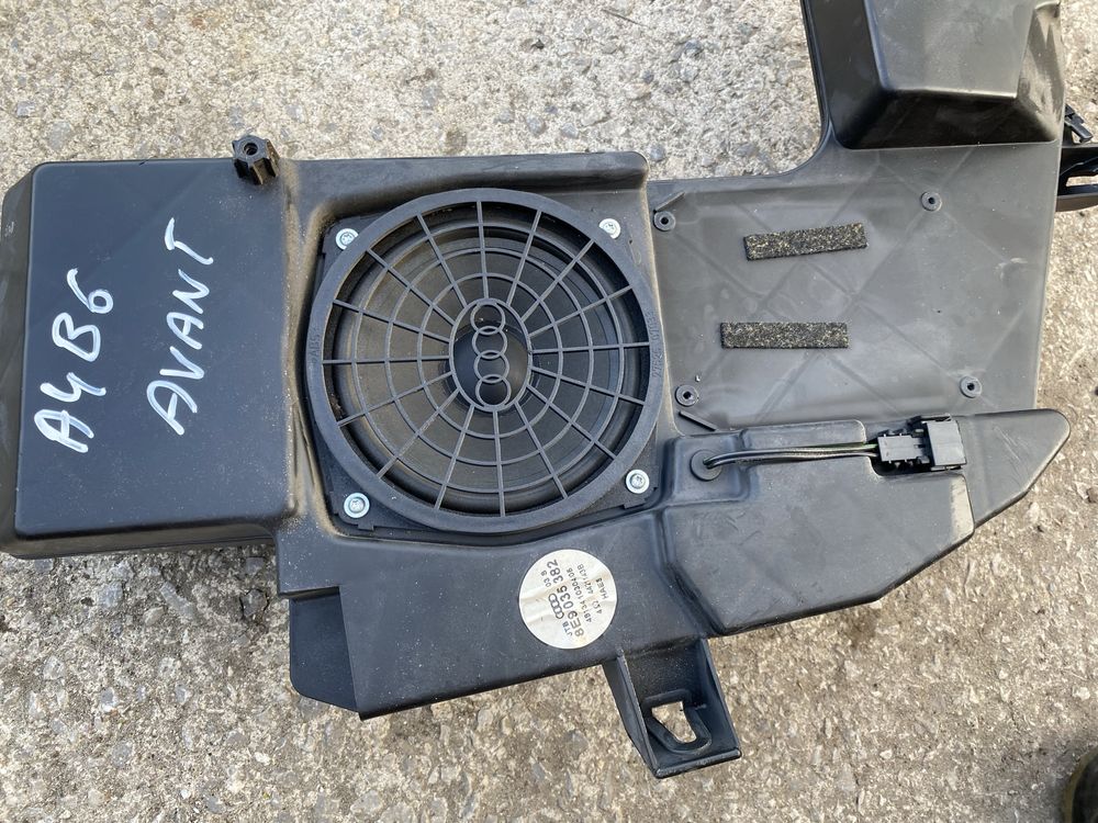 Audi a4b6 avant glosnik tuba subwoofer