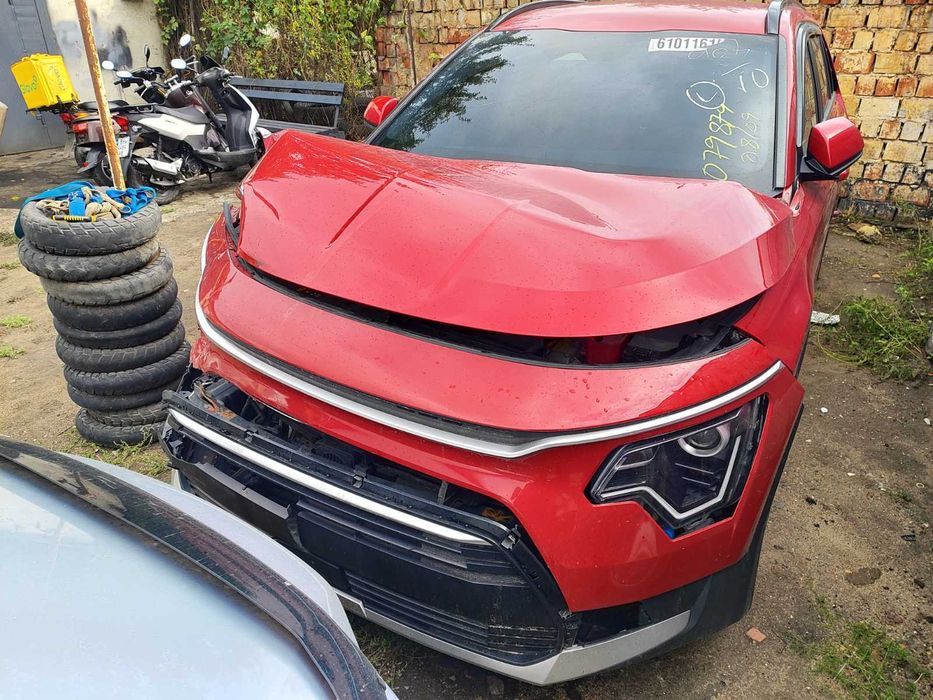 2023 год  KIA NIRO EX гибрид.