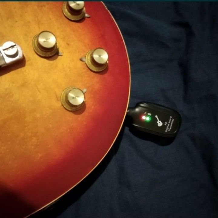 Бездротова система для підключення електро/ел-акустичних гітар