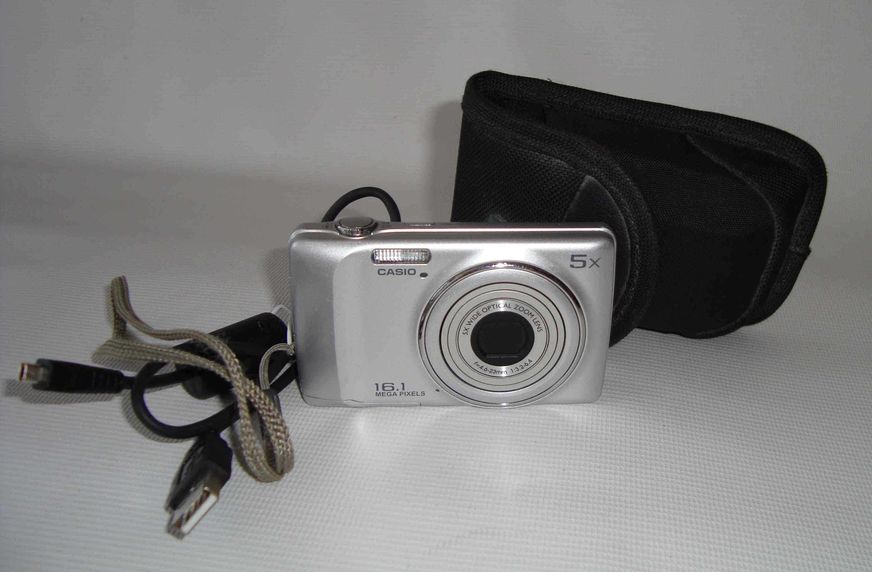 Цифровой фотоаппарат Casio 16.1 Мпикс. QV-R300 Silver (QV-R300SRECA)