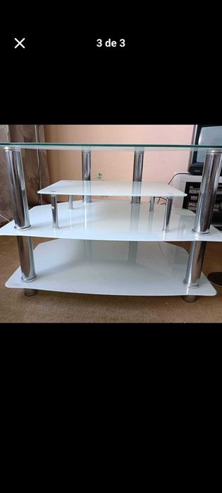 Mesa de TV. Impecável. Como nova. Vidro temperado. Mta arrumação.50€