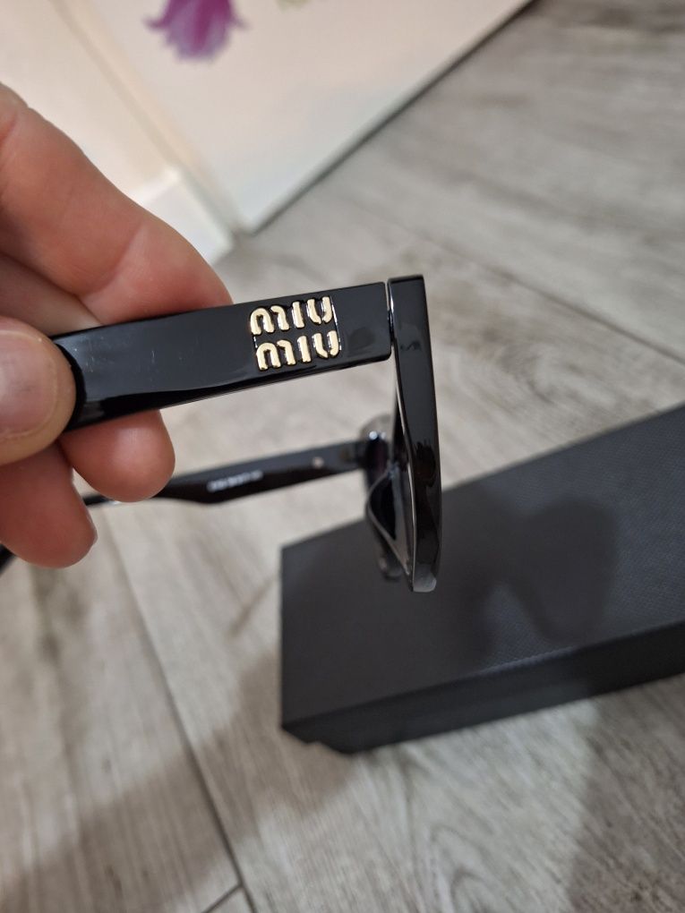 Miu miu okulary przeciwsłoneczne