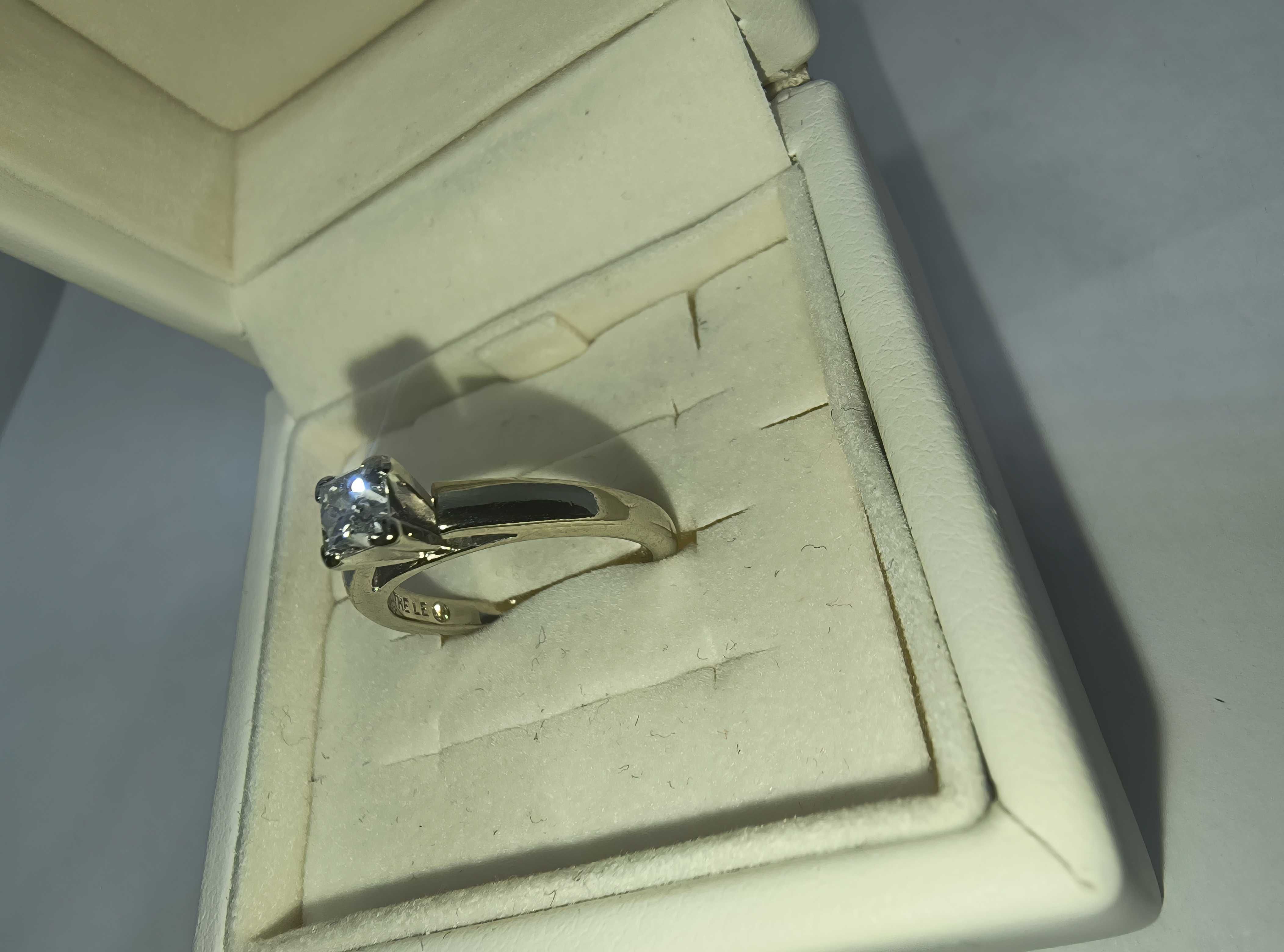 Złoty pierścionek z diamentem 0.45ct VS1/I, certyfikat