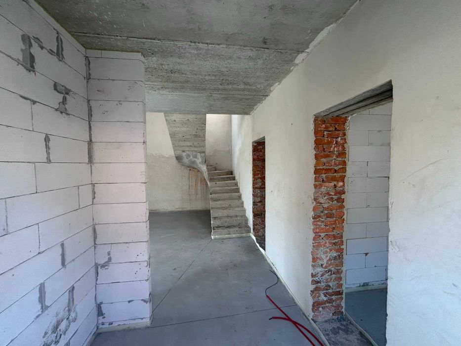 ГОТОВИЙ до РЕМОНТУ  сучасно збудований ДУПЛЕКС