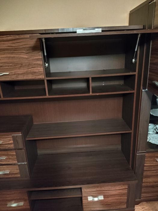 Meble pokojowe z szafą