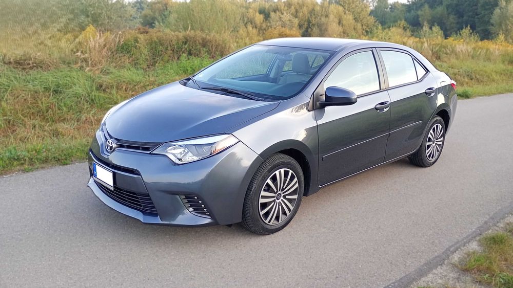 Toyota Corolla LE E170 Automat 2016 Rok 1.8 VVT-I Przebieg 41 tyś km