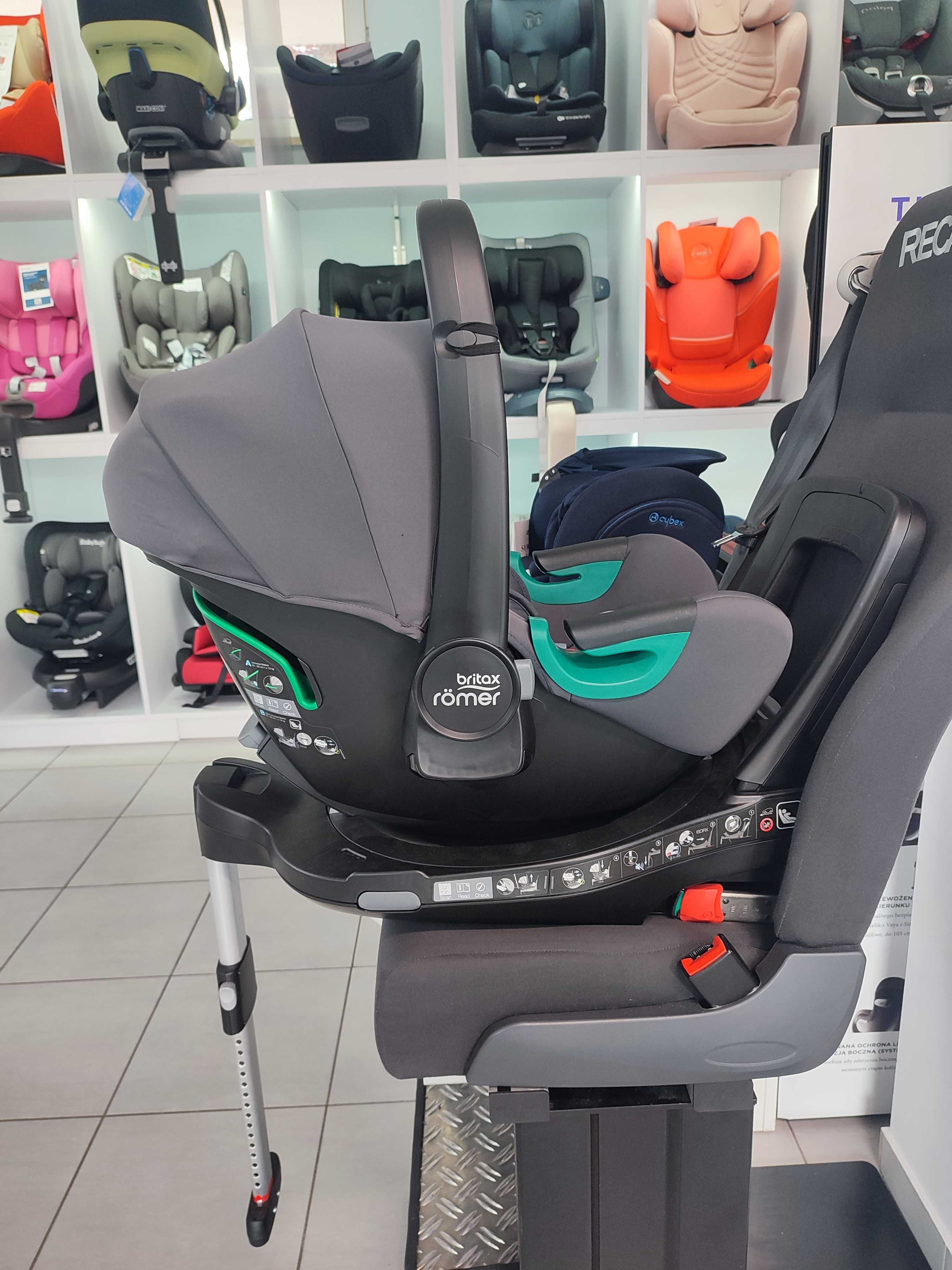 BRITAX ROEMER Baby-Safe 3 fotelik 0-13 kg z obrotową bazą ISOFIX