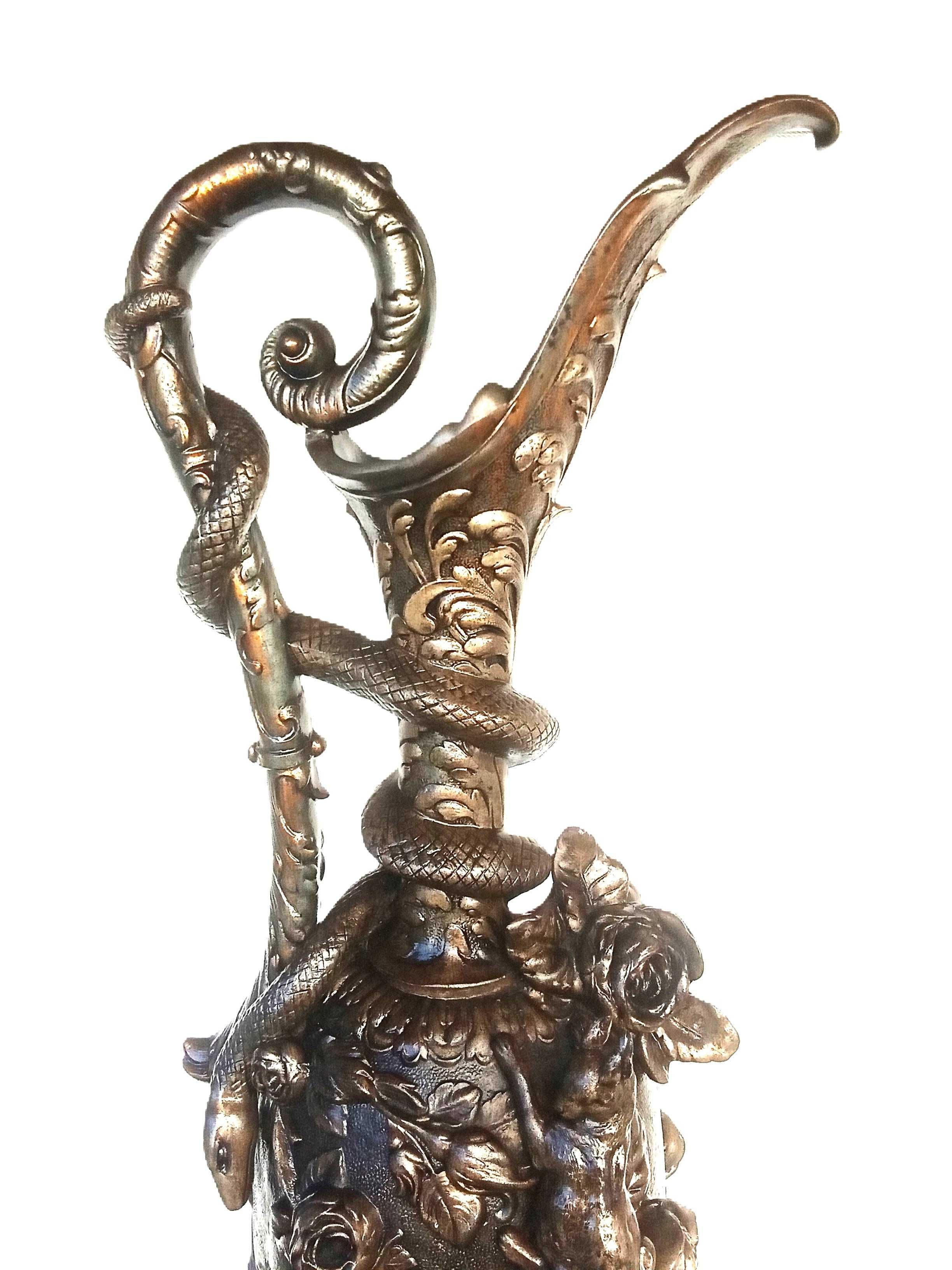 Imponente Jarrão em bronze Artístico - "Art Nouveau"  Séc. XIX