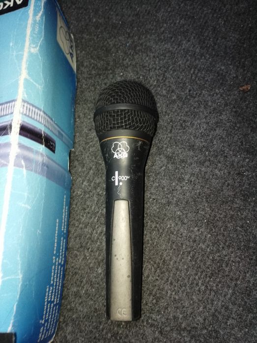 2 Microfones akg e behringer