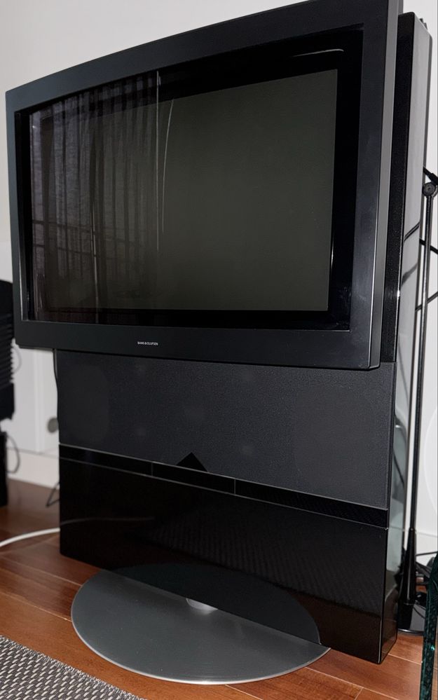 TV Bang & Olufsen BeoVision Avant 28