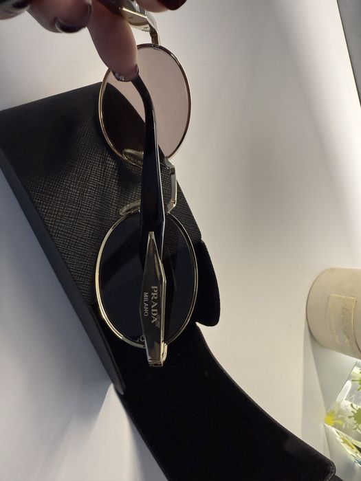 Продам окуляри Prada, оригінальні, ідеальний стан