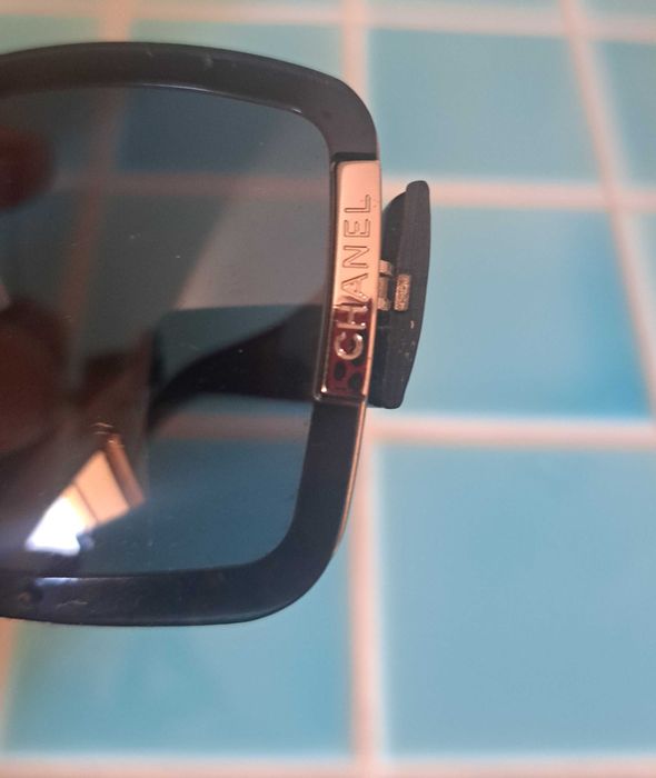 Óculos  de sol marca Chanel