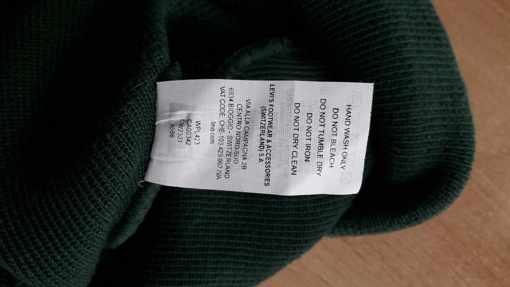 Шапка LEVIS Wordmark beanie  италия