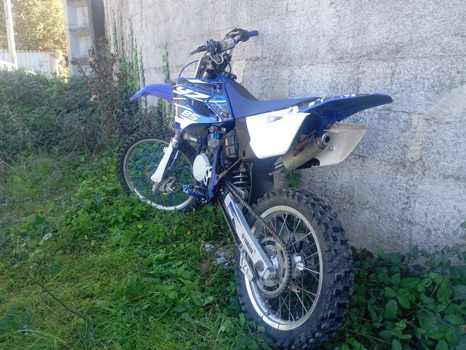 Vendo mota yz usada