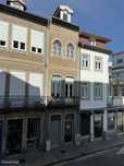 Apartamento T3 + loja para venda no centro histórico de Braga