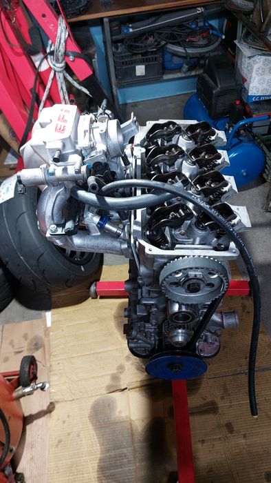 Vendo motor Ford CVH 1.6