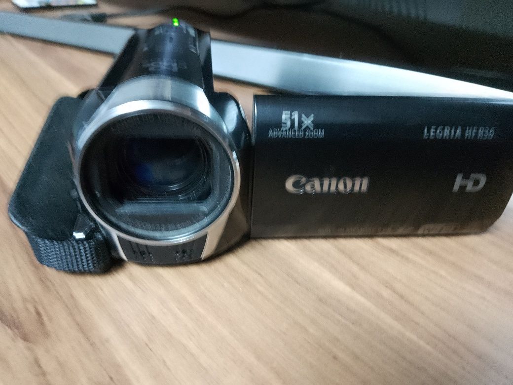 Камера Canon Legria HFR36