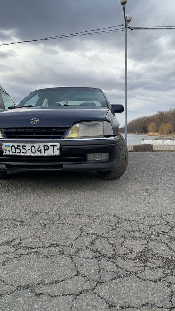 Opel Omega A. Газ/Бензин