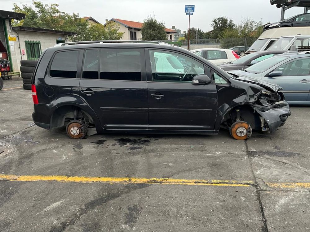 Розборка Запчасти Volkswagen Touran туран вольксваген двигун