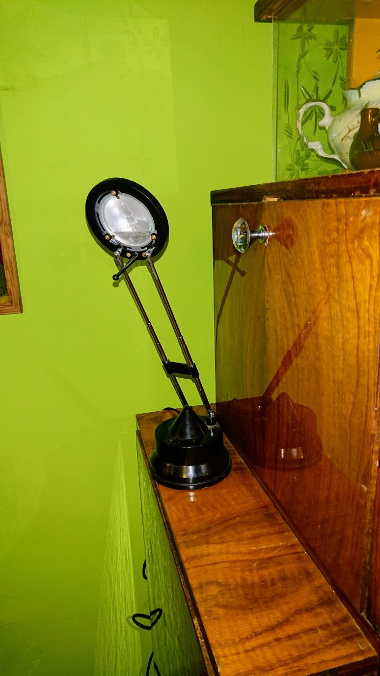 Lampa wielorakiego zastosowania