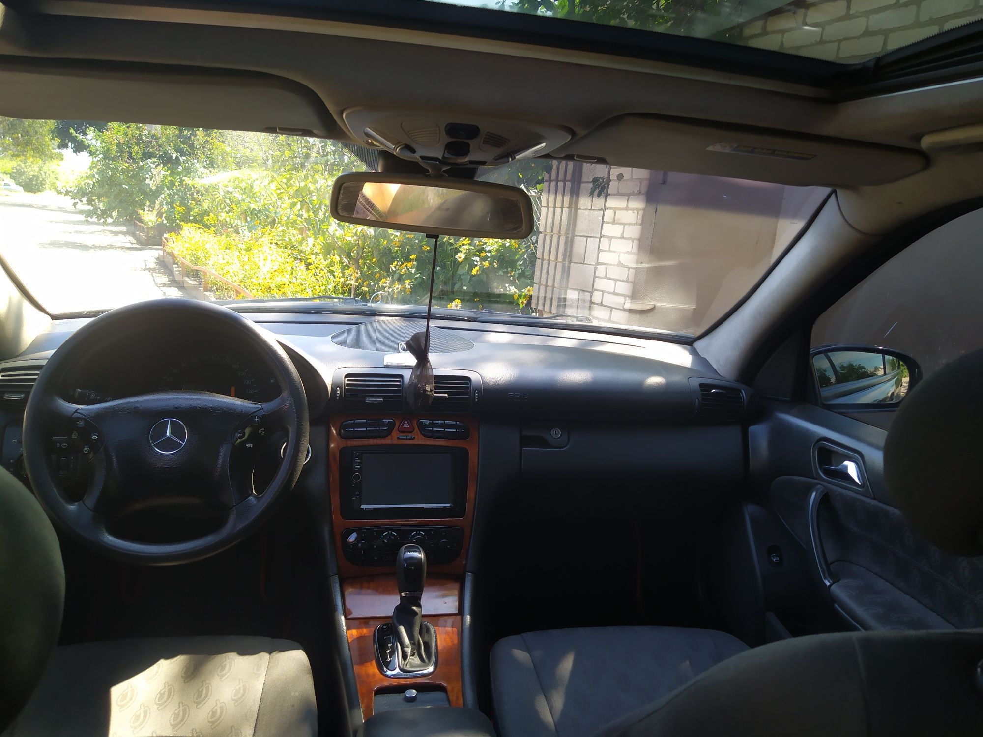 Mersedes w203 2.2 cdi 3600$