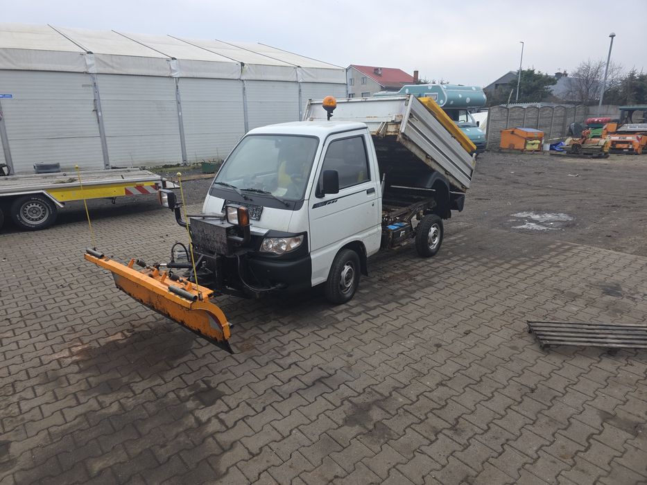 Pfau piaggio porter 4x4 plug solarka piaskarka chodniki  zima wywrotka