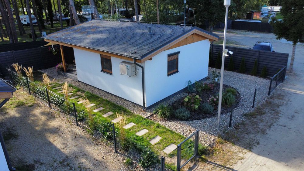 Domek z działką bezpośrednio przy plaży czynny caly rok