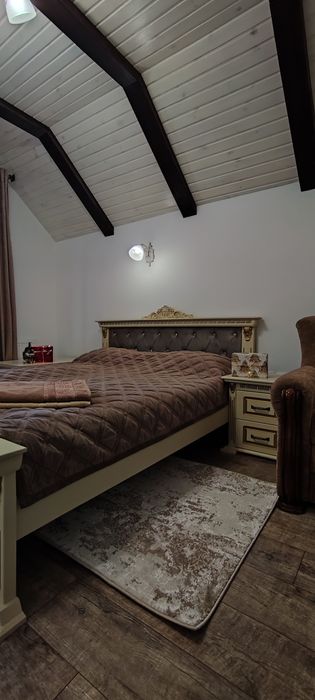 Котедж. Готель Політехнік.  Без господарів котеджом до 15 осі