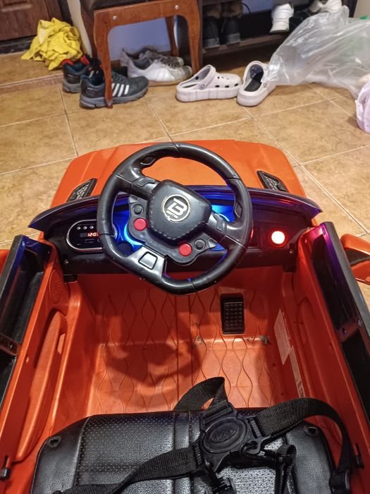 Електро автомобіль дитячий